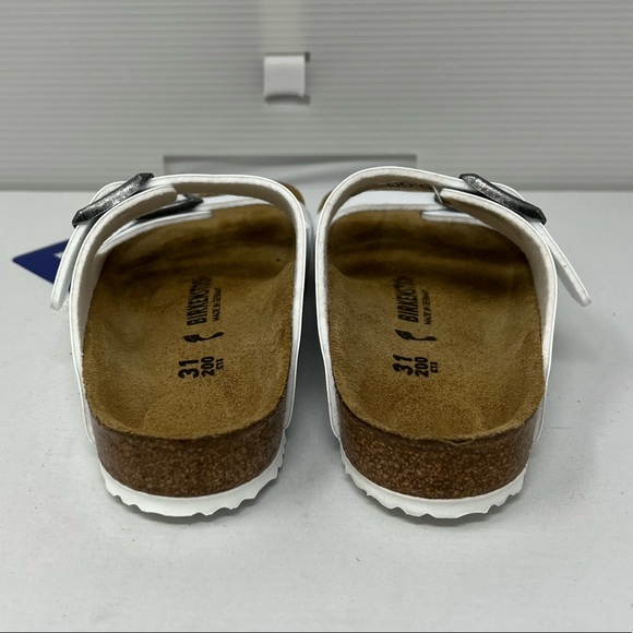 BIRKENSTOCK**Arizona Kids White Slides**US 13,2**$75 - Picture 5 of 6